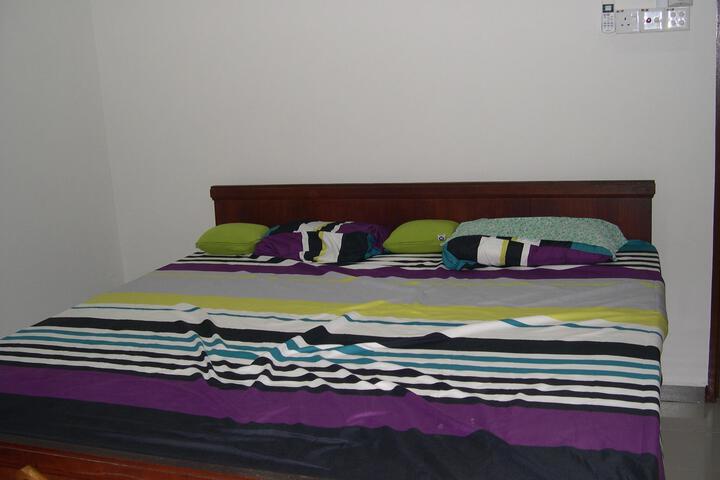 Room 5 of 5