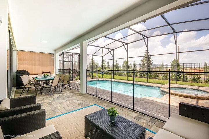 Terrace/Patio 8 of 24