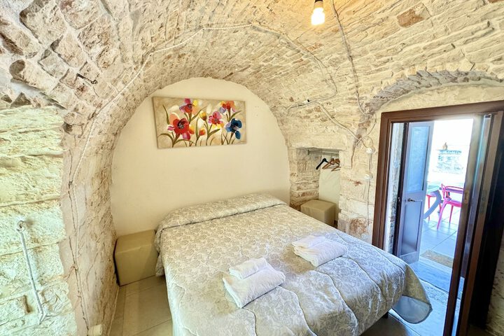 Room 27 of 122