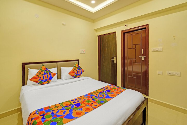 Room 14 of 27