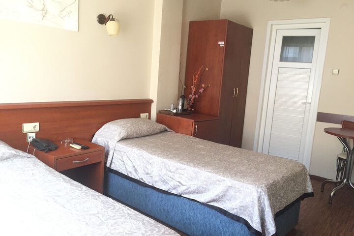 Room 7 of 36