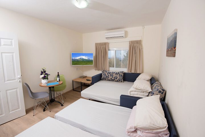 Room 8 of 24