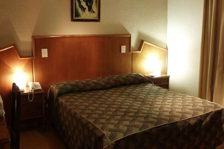 Room 14 of 39