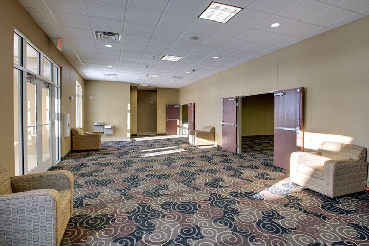 Ballroom/Hall 37 of 47