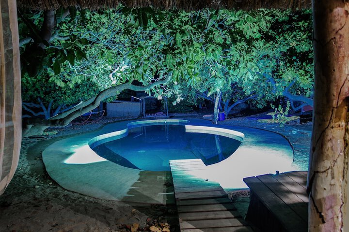 Pool 20 of 65