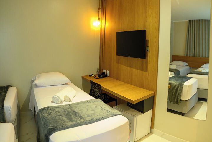Room 15 of 50