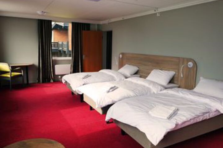 Room 28 of 59
