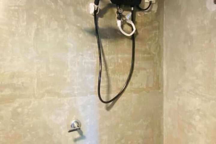 Room 12 of 20