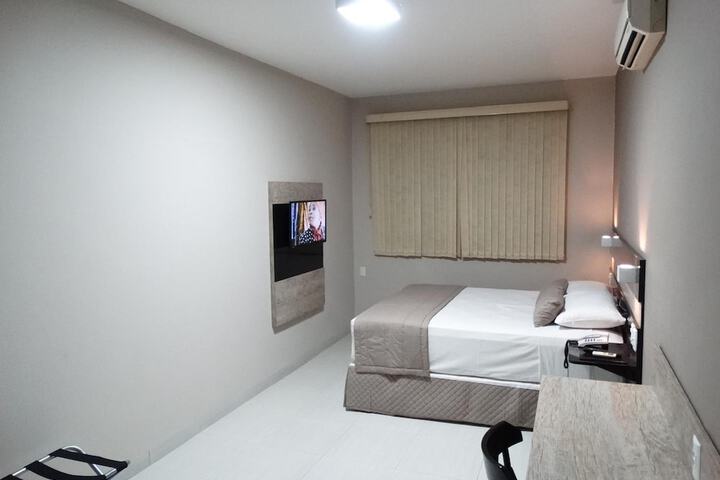Room 15 of 49