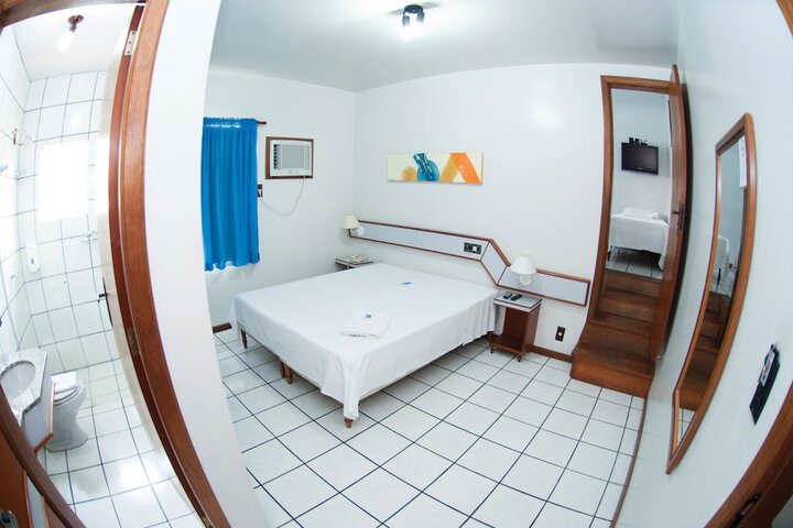 Room 5 of 38