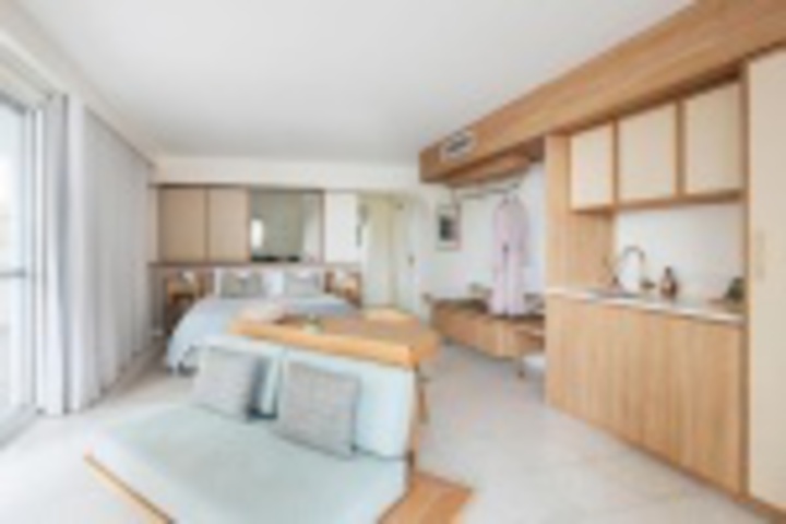 Room 544 of 672