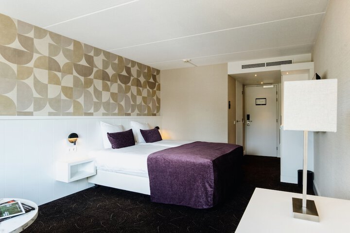 Room 14 of 43
