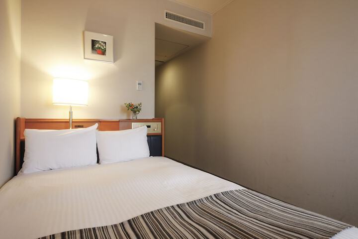 Room 5 of 112