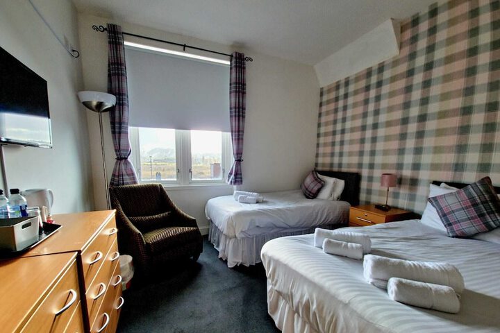 Room 2 of 13
