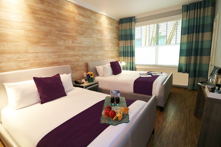 Double Accessible Queen Size Bed (3 of 16)