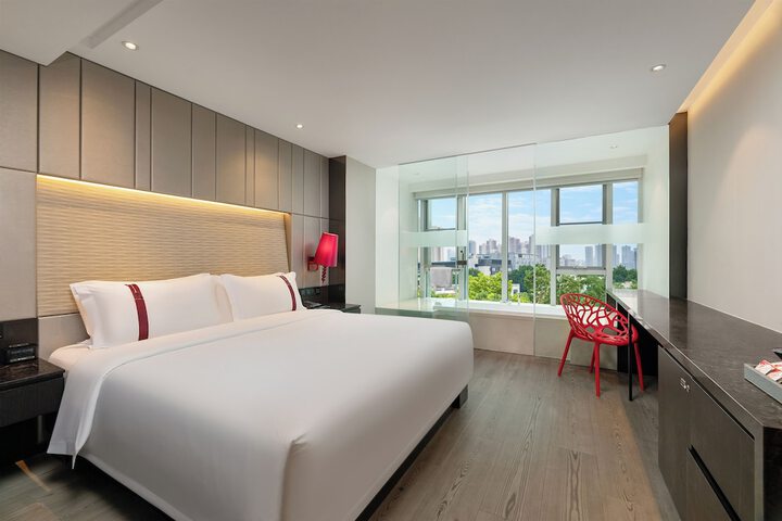 Room 15 of 55