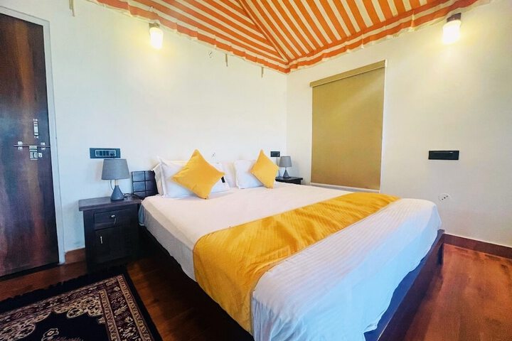 Room 8 of 22