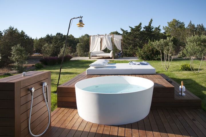 Hot Tub 23 of 40