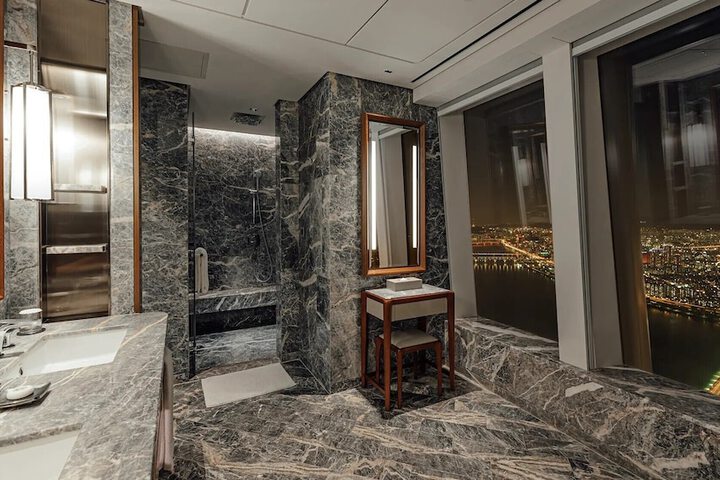 Room 47 of 124