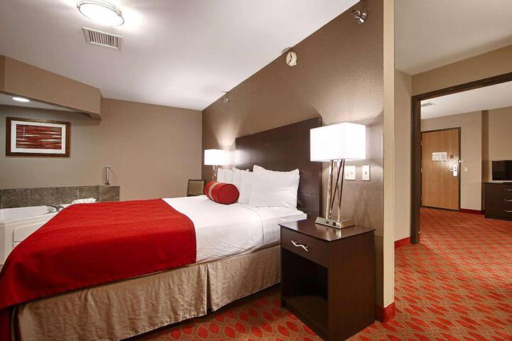 1 King Bed (13 of 21)