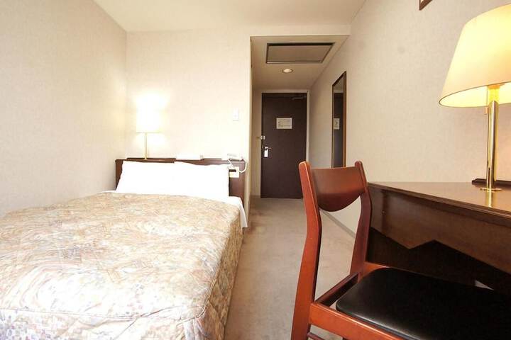Room 19 of 37