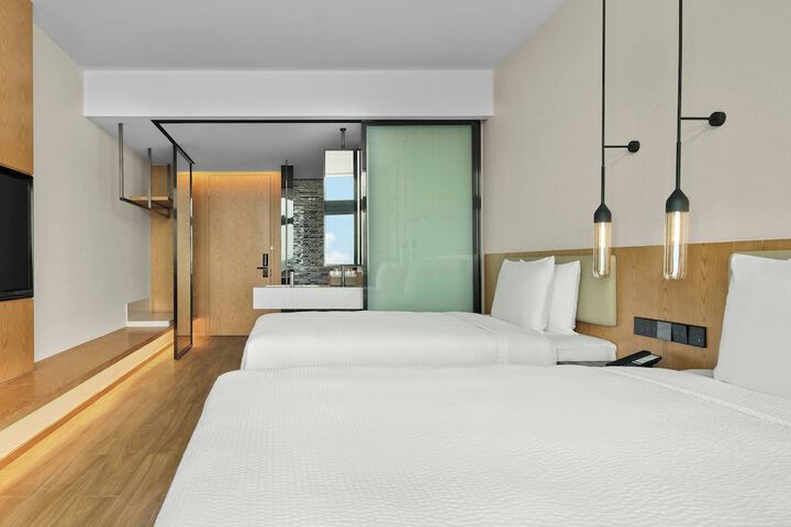Room 12 of 31