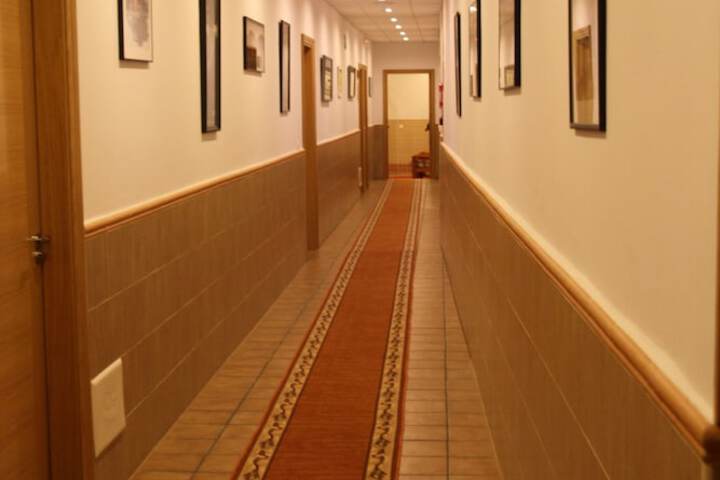 Ballroom/Hall 24 of 26
