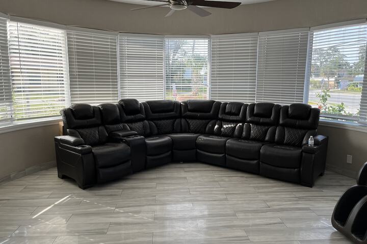 Hotel Interior 4 of 37