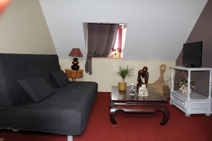 Room 4 of 38