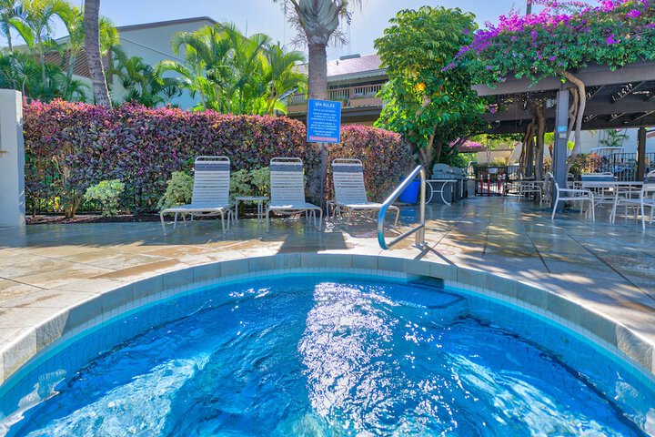 Hotel with Pool