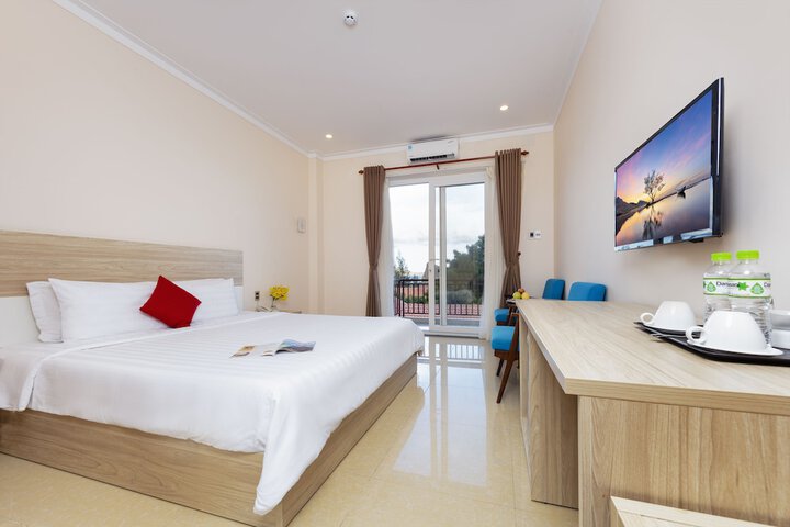 Room 3 of 117