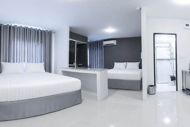 Room 13 of 50