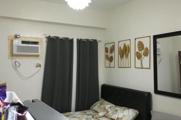 E & L staycation at trees residences