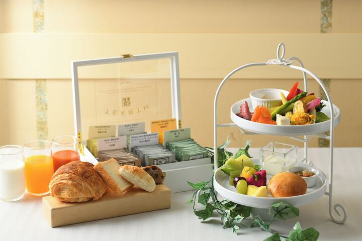 Breakfast/Coffee Service 29 of 43