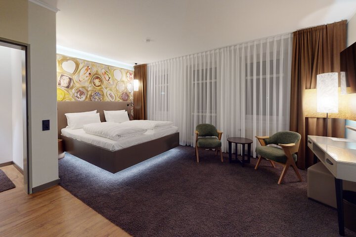 Room 12 of 50