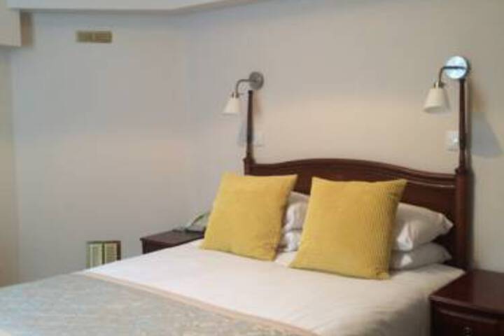 CRESCENT HOTEL