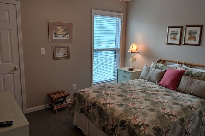 Room 5 of 34