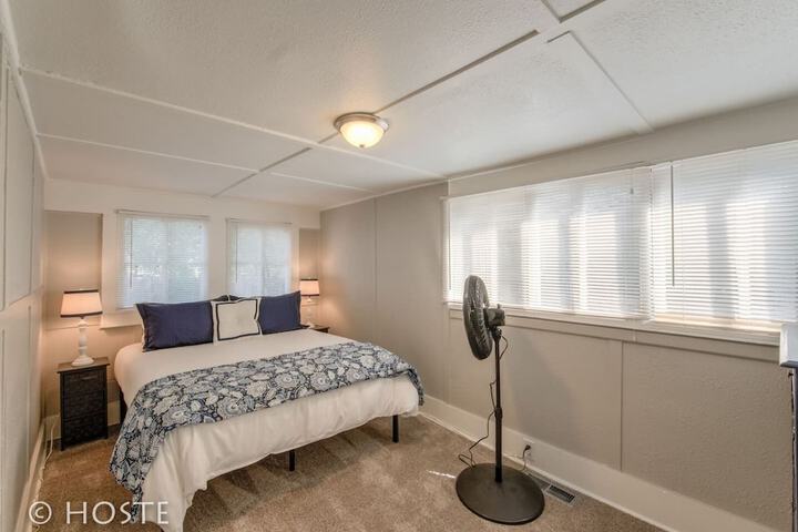 Room 2 of 35