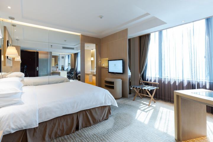Room 8 of 60