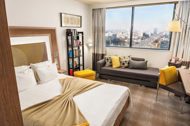 Room 2 of 216