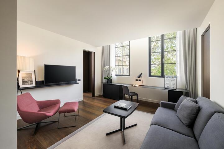 Room 86 of 213