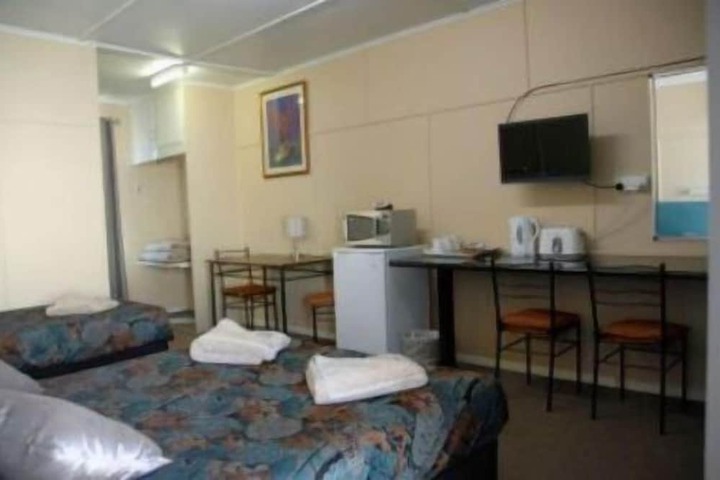 Room 2 of 27