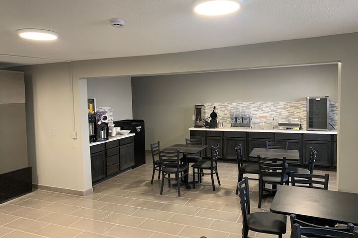 Breakfast/Coffee Service 18 of 19