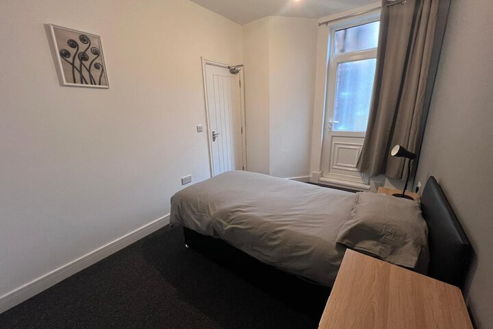 Room 54 of 93