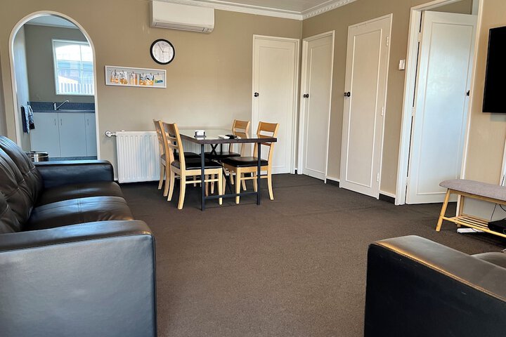 Room 7 of 27