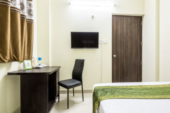 Room 19 of 28