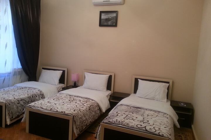Room 7 of 33