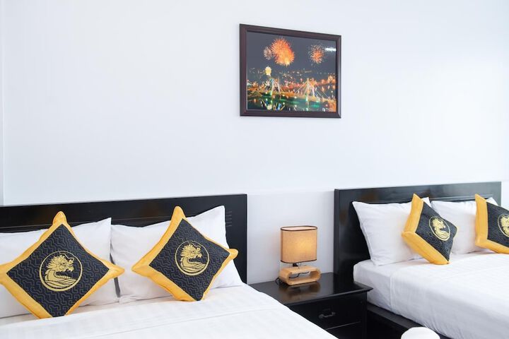 Room 13 of 113