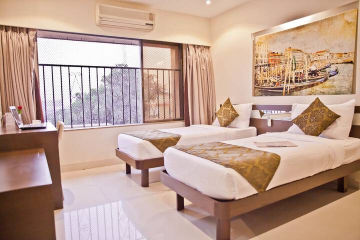 Room 5 of 24