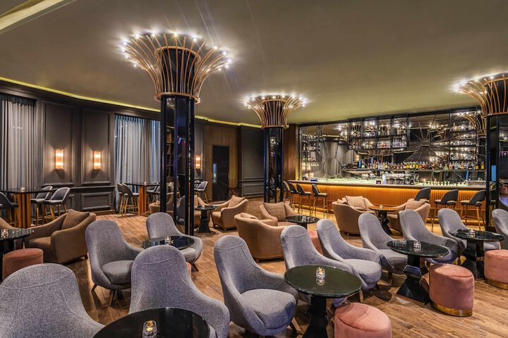 Lounge 95 of 120